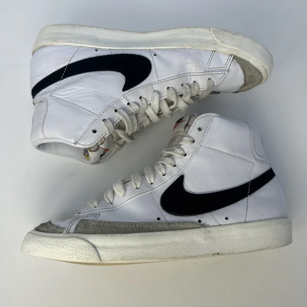 Nike Blazer Mid 77 Vintage White‎ Black Sail CZ1055-100 Women's Size 7 High Top